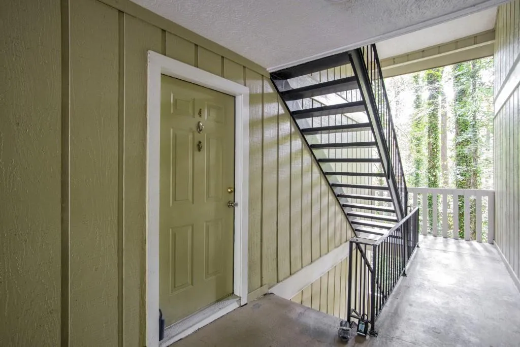 5141 Rosewell Road Unit 4, Atlanta, Georgia 30342, 2 Bedrooms Bedrooms, ,1 BathroomBathrooms,Residential,Sold,5141 Rosewell Road Unit 4,7485783