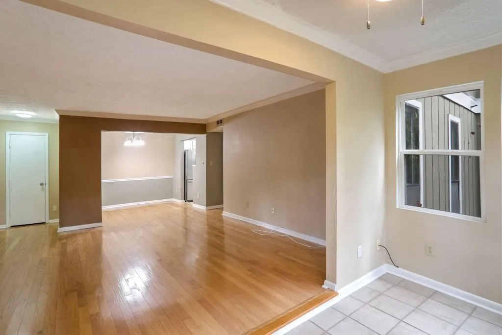 5141 Rosewell Road Unit 4, Atlanta, Georgia 30342, 2 Bedrooms Bedrooms, ,1 BathroomBathrooms,Residential,Sold,5141 Rosewell Road Unit 4,7485783