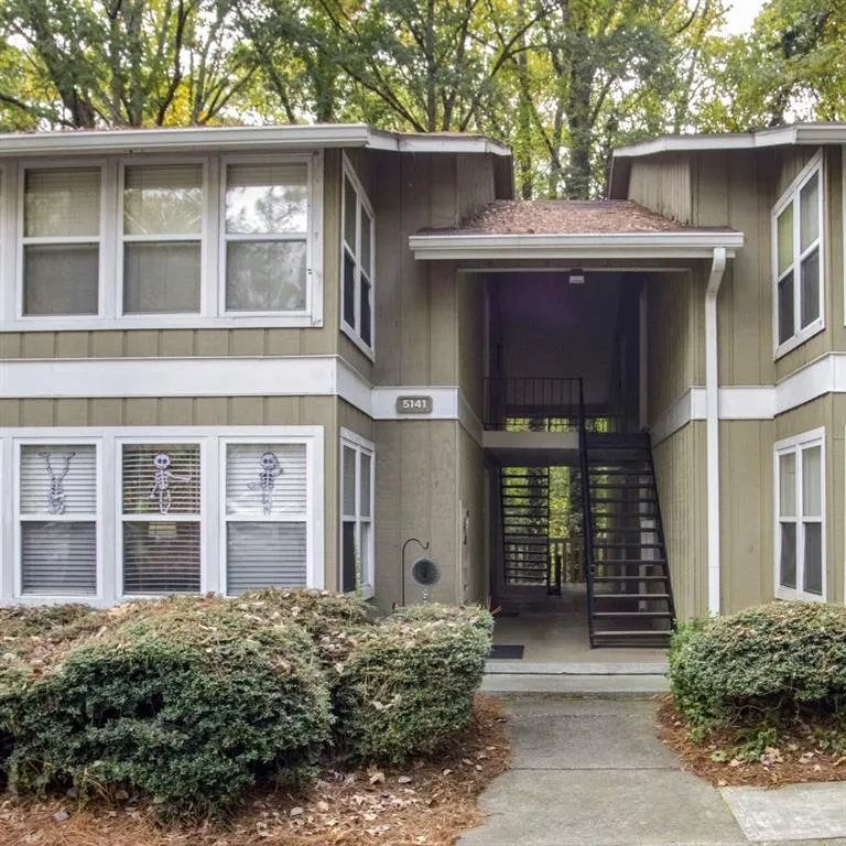 5141 Rosewell Road Unit 4, Atlanta, Georgia 30342, 2 Bedrooms Bedrooms, ,1 BathroomBathrooms,Residential,Sold,5141 Rosewell Road Unit 4,7485783