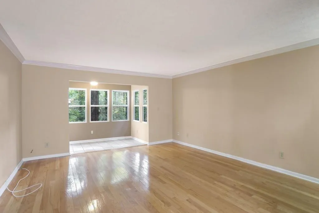 5141 Rosewell Road Unit 4, Atlanta, Georgia 30342, 2 Bedrooms Bedrooms, ,1 BathroomBathrooms,Residential,Sold,5141 Rosewell Road Unit 4,7485783