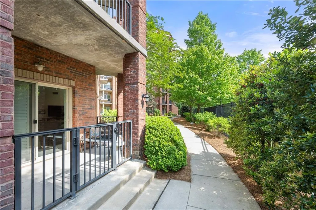 200 River Vista Drive Unit 120, Atlanta, Georgia 30339, 2 Bedrooms Bedrooms, 0 ,2 BathroomsBathrooms,Residential,For Sale,200 River Vista Drive Unit 120,7778621