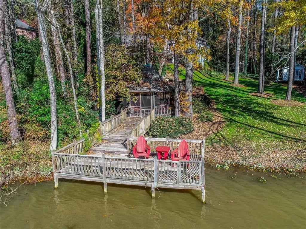 120 Ridgemont Trace, Sandy Springs, Georgia 30350, 6 Bedrooms Bedrooms, ,6 BathroomsBathrooms,Residential,Sold,120 Ridgemont Trace,6815556