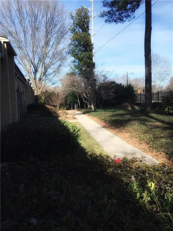 5400 Roswell Road Unit A2, Atlanta, Georgia 30342, 3 Bedrooms Bedrooms, ,1 BathroomBathrooms,Residential,Sold,5400 Roswell Road Unit A2,5854247