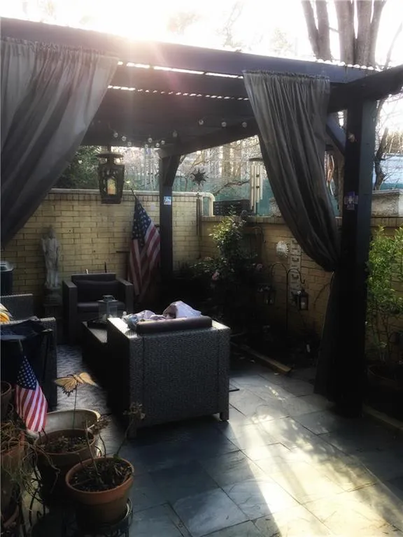 5400 Roswell Road Unit A2, Atlanta, Georgia 30342, 3 Bedrooms Bedrooms, ,1 BathroomBathrooms,Residential,Sold,5400 Roswell Road Unit A2,5854247