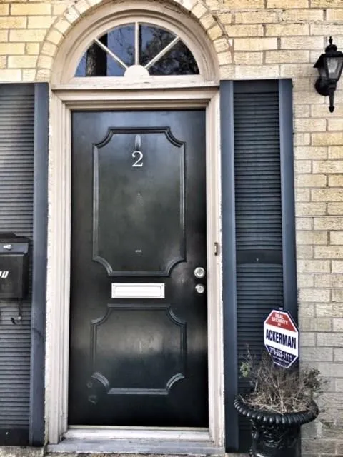 5400 Roswell Road Unit A2, Atlanta, Georgia 30342, 3 Bedrooms Bedrooms, ,1 BathroomBathrooms,Residential,Sold,5400 Roswell Road Unit A2,5854247