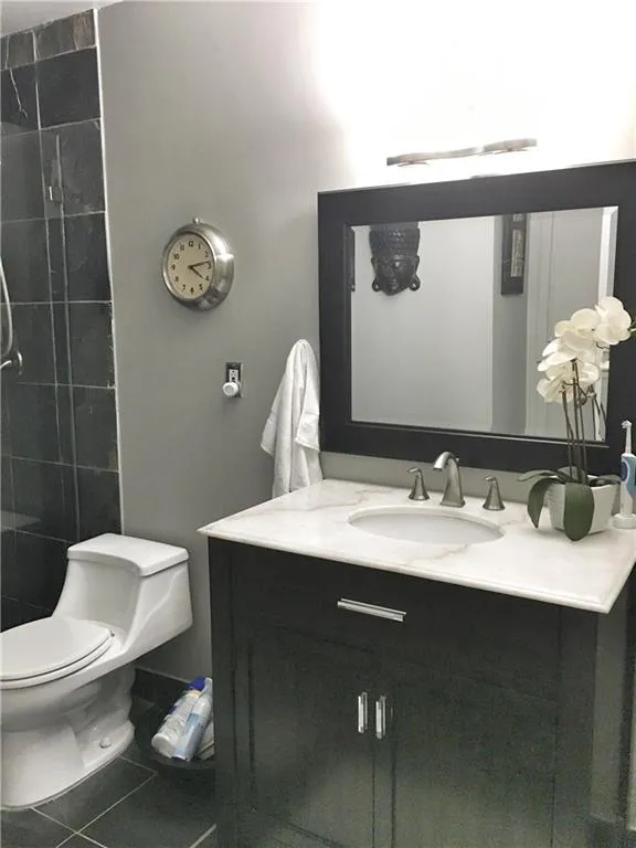 5400 Roswell Road Unit A2, Atlanta, Georgia 30342, 3 Bedrooms Bedrooms, ,1 BathroomBathrooms,Residential,Sold,5400 Roswell Road Unit A2,5854247