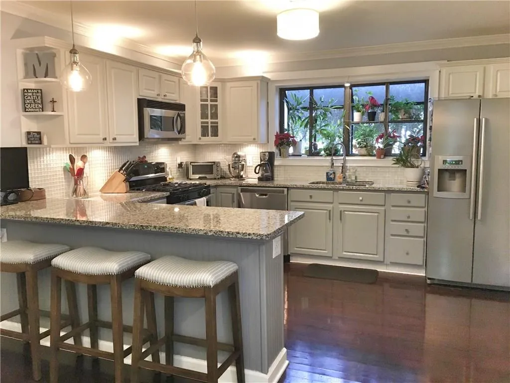 5400 Roswell Road Unit A2, Atlanta, Georgia 30342, 3 Bedrooms Bedrooms, ,1 BathroomBathrooms,Residential,Sold,5400 Roswell Road Unit A2,5854247