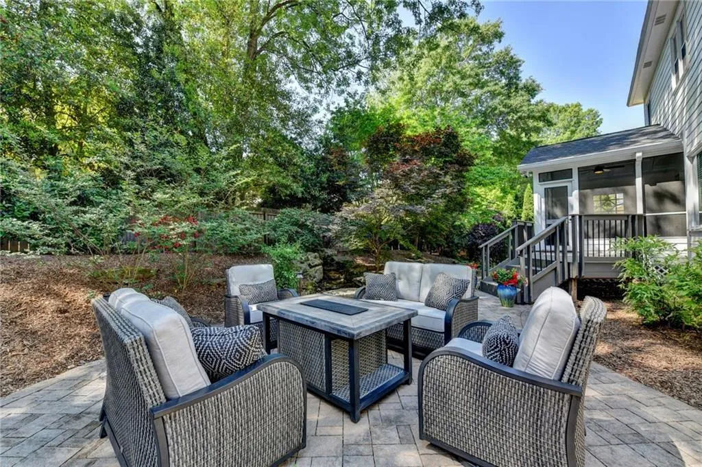 2947 Mitchell Cove Ne, Brookhaven, Georgia 30319, 3 Bedrooms Bedrooms, 0 ,2 BathroomsBathrooms,Residential,For Sale,2947 Mitchell Cove Ne,7756754