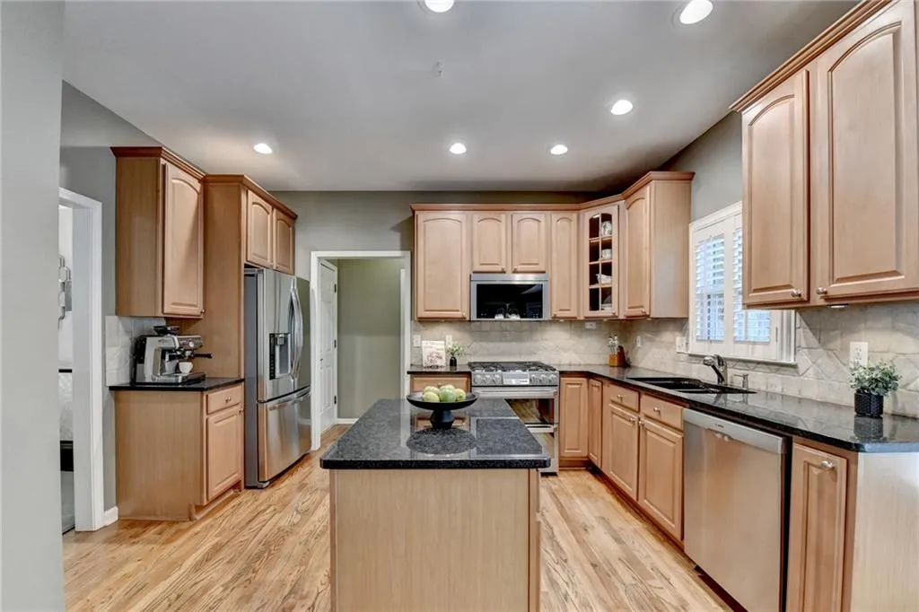 2947 Mitchell Cove Ne, Brookhaven, Georgia 30319, 3 Bedrooms Bedrooms, 0 ,2 BathroomsBathrooms,Residential,For Sale,2947 Mitchell Cove Ne,7756754