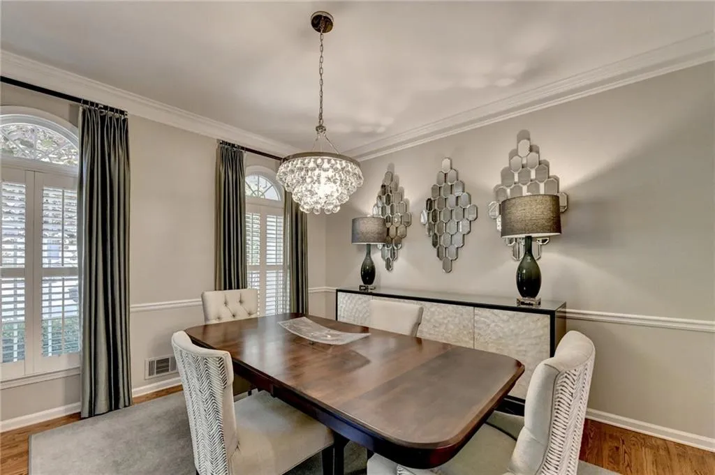 2947 Mitchell Cove Ne, Brookhaven, Georgia 30319, 3 Bedrooms Bedrooms, 0 ,2 BathroomsBathrooms,Residential,For Sale,2947 Mitchell Cove Ne,7756754