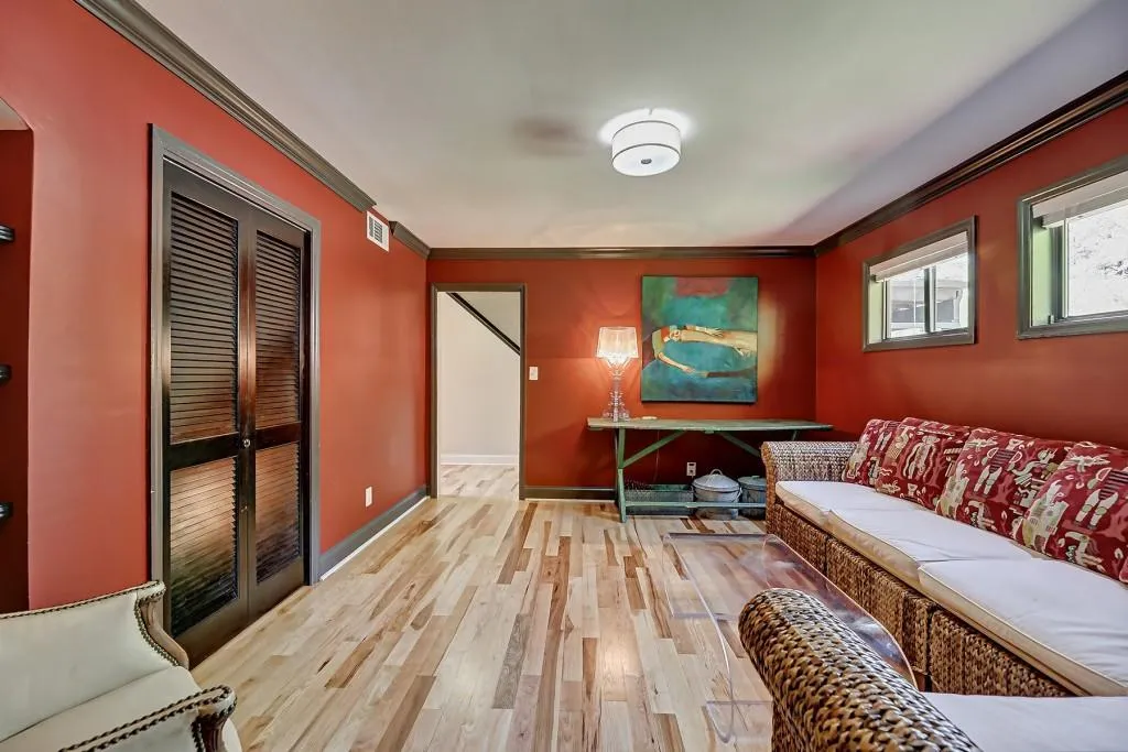 85 Forrest Place, Sandy Springs, Georgia 30328, 3 Bedrooms Bedrooms, ,2 BathroomsBathrooms,Residential,Sold,85 Forrest Place,6871666