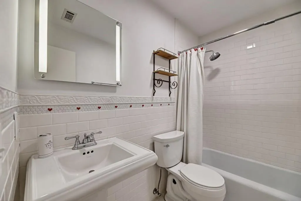 85 Forrest Place, Sandy Springs, Georgia 30328, 3 Bedrooms Bedrooms, ,2 BathroomsBathrooms,Residential,Sold,85 Forrest Place,6871666