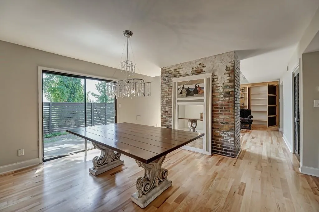 85 Forrest Place, Sandy Springs, Georgia 30328, 3 Bedrooms Bedrooms, ,2 BathroomsBathrooms,Residential,Sold,85 Forrest Place,6871666