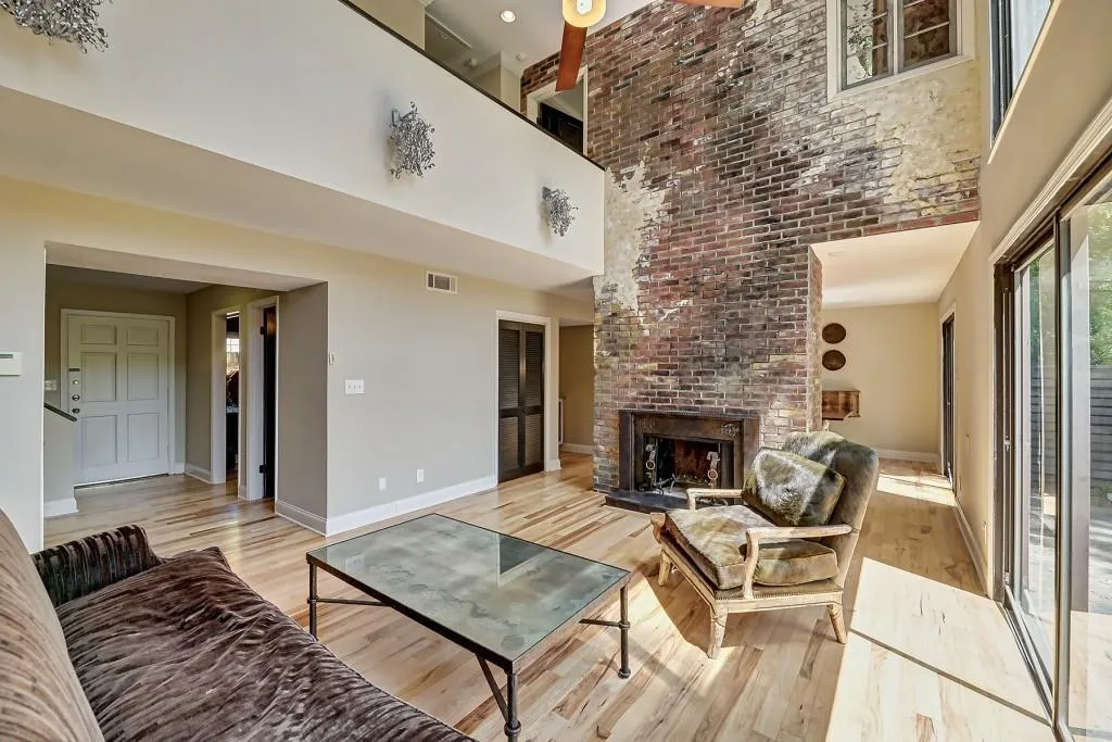 85 Forrest Place, Sandy Springs, Georgia 30328, 3 Bedrooms Bedrooms, ,2 BathroomsBathrooms,Residential,Sold,85 Forrest Place,6871666