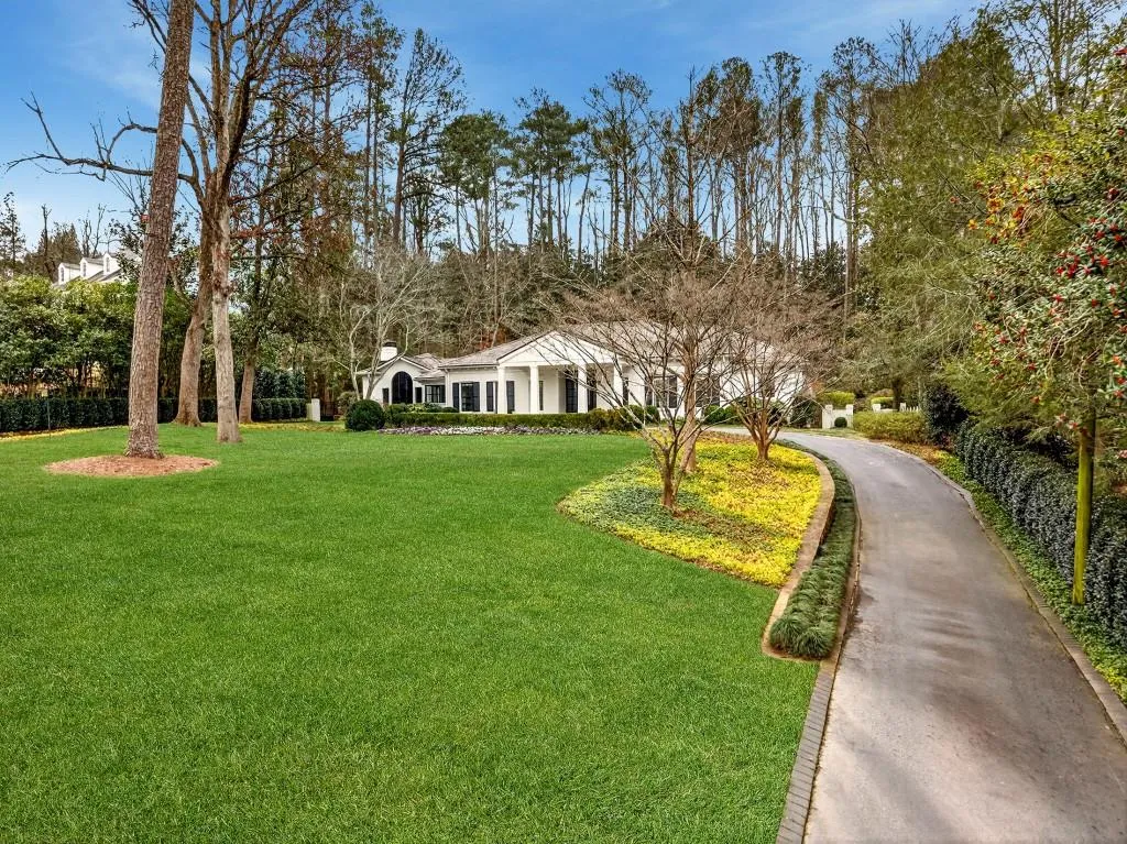 328 King Road Nw, Atlanta, Georgia 30342, 5 Bedrooms Bedrooms, 0 ,5 BathroomsBathrooms,Residential,For Sale,328 King Road Nw,7722754