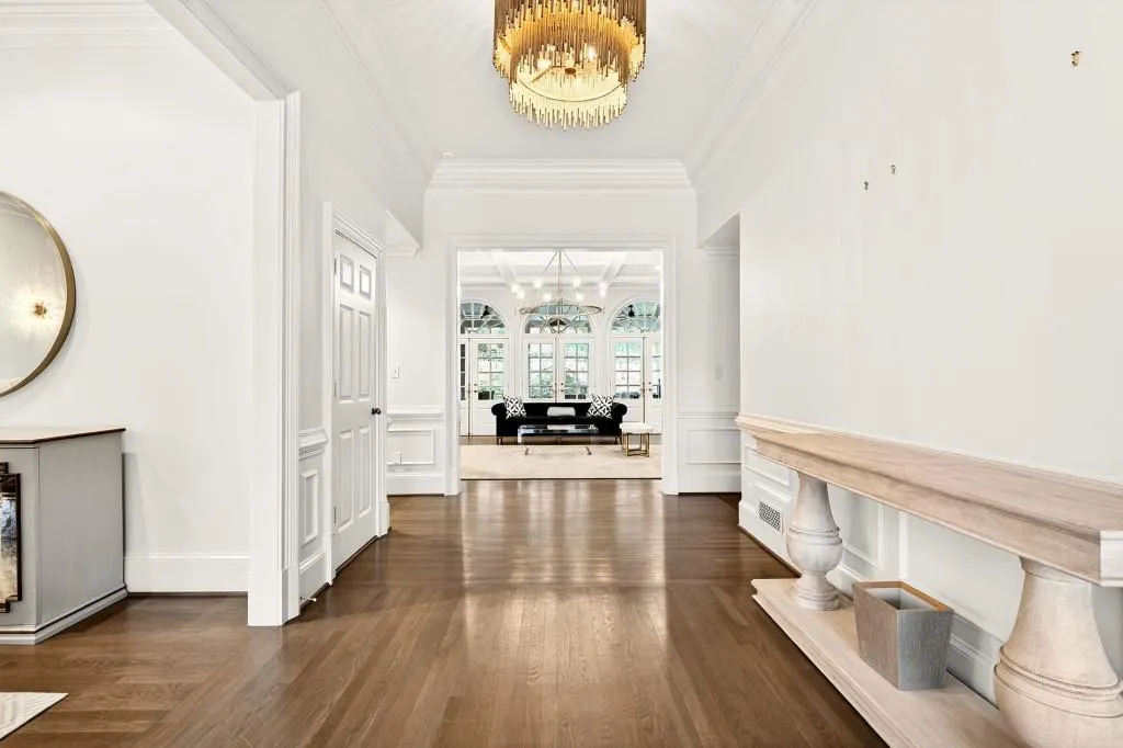 328 King Road Nw, Atlanta, Georgia 30342, 5 Bedrooms Bedrooms, 0 ,5 BathroomsBathrooms,Residential,Sold,328 King Road Nw,7722754