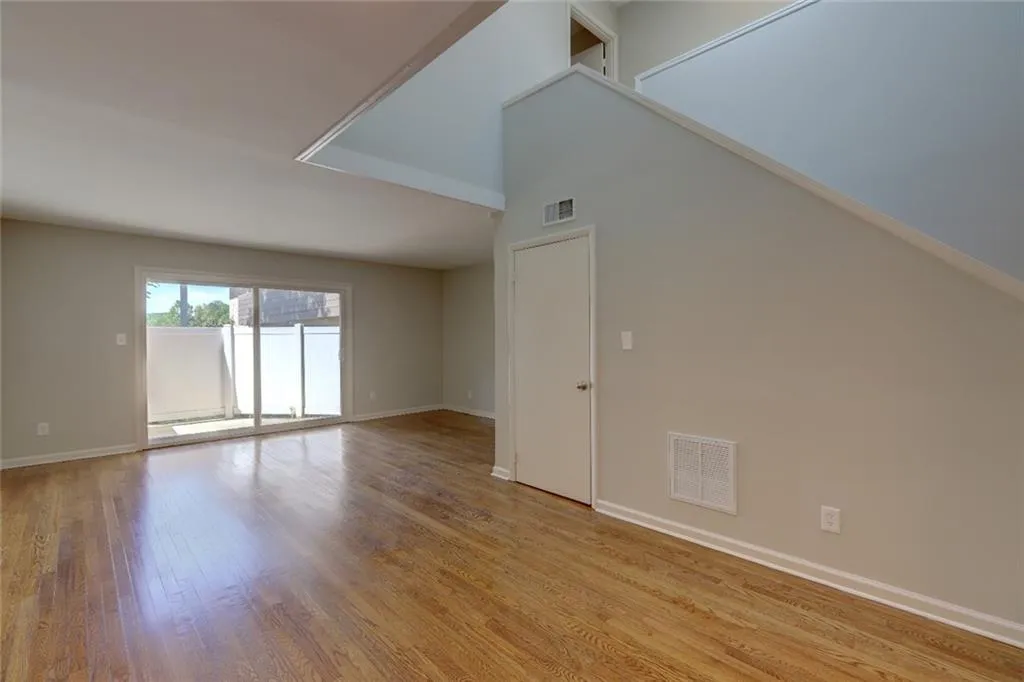 346 Carpenter Drive Unit 77, Sandy Springs, Georgia 30328, 2 Bedrooms Bedrooms, ,1 BathroomBathrooms,Residential,Sold,346 Carpenter Drive Unit 77,6872548