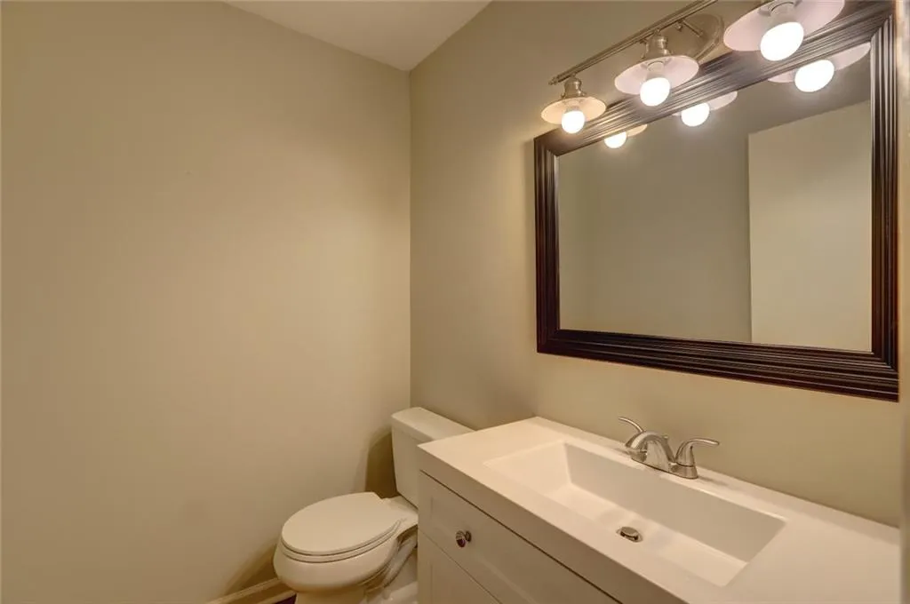 346 Carpenter Drive Unit 77, Sandy Springs, Georgia 30328, 2 Bedrooms Bedrooms, ,1 BathroomBathrooms,Residential,Sold,346 Carpenter Drive Unit 77,6872548