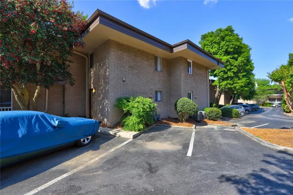 346 Carpenter Drive Unit 77, Sandy Springs, Georgia 30328, 2 Bedrooms Bedrooms, ,1 BathroomBathrooms,Residential,Sold,346 Carpenter Drive Unit 77,6872548