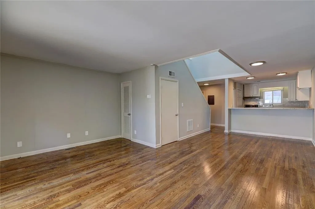 346 Carpenter Drive Unit 77, Sandy Springs, Georgia 30328, 2 Bedrooms Bedrooms, ,1 BathroomBathrooms,Residential,Sold,346 Carpenter Drive Unit 77,6872548