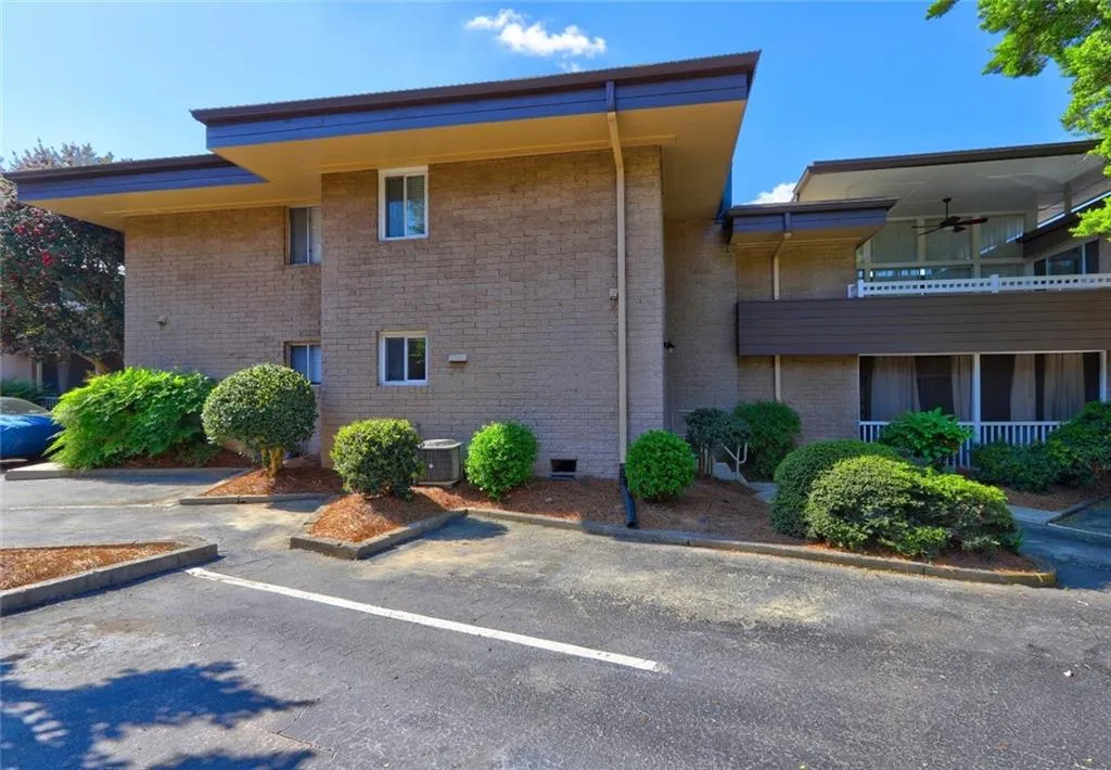 346 Carpenter Drive Unit 77, Sandy Springs, Georgia 30328, 2 Bedrooms Bedrooms, ,1 BathroomBathrooms,Residential,Sold,346 Carpenter Drive Unit 77,6872548