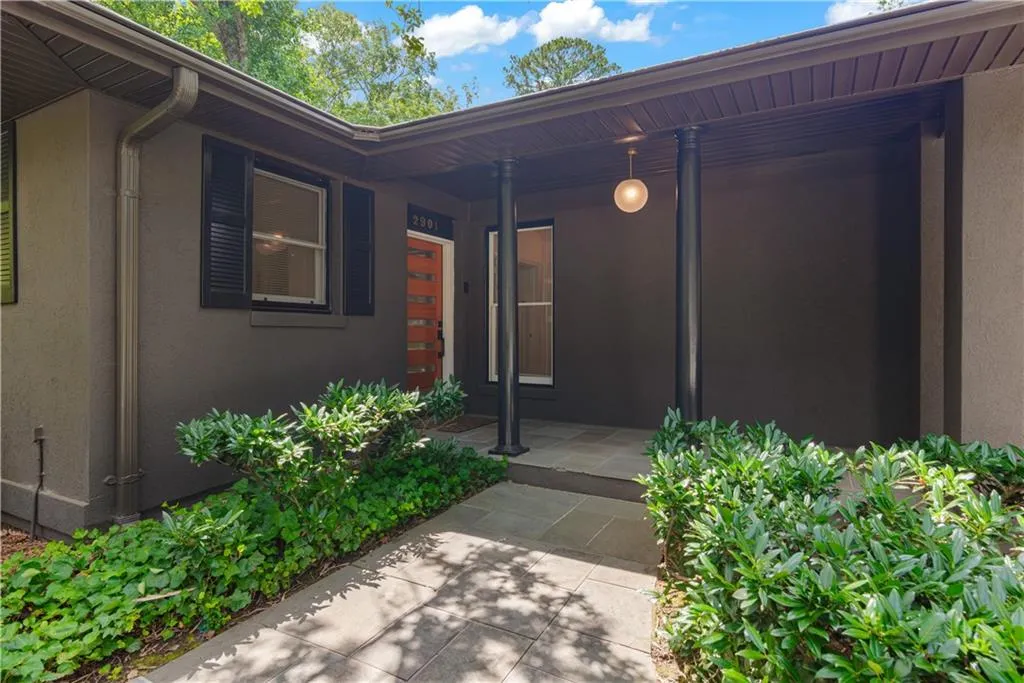Gorgeous front entry.