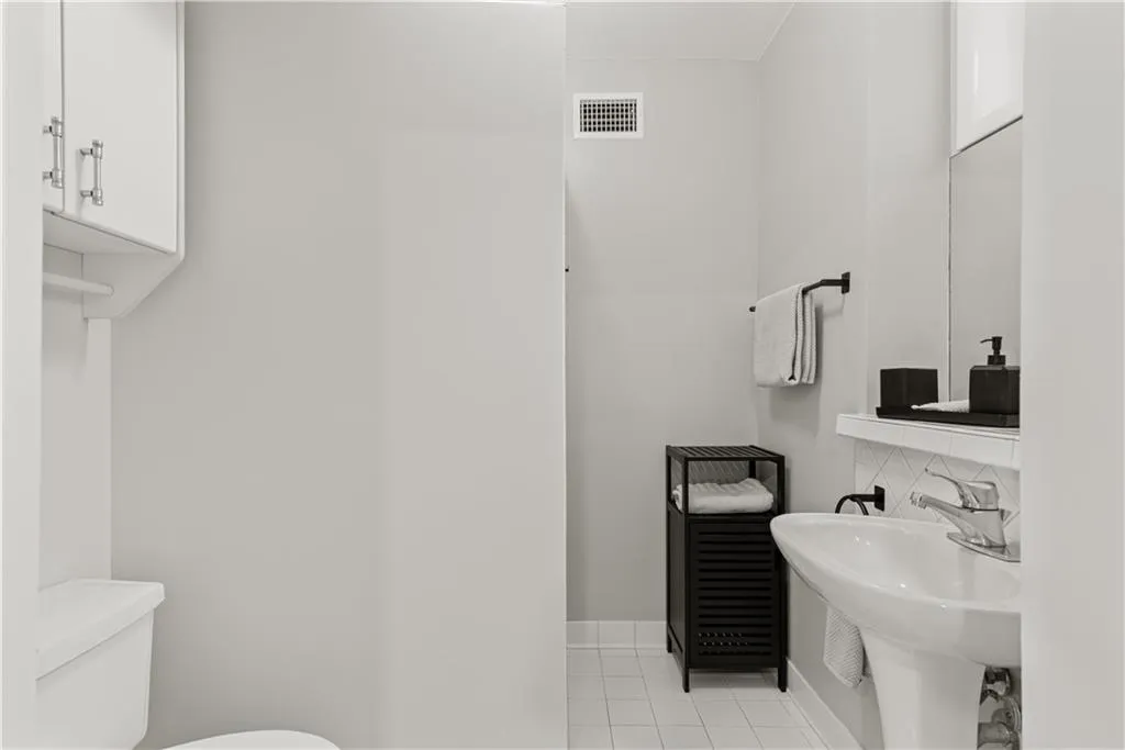 2901 N Hills Drive Ne, Atlanta, Georgia 30305, 3 Bedrooms Bedrooms, ,3 BathroomsBathrooms,Residential,For Sale,2901 N Hills Drive Ne,7611407