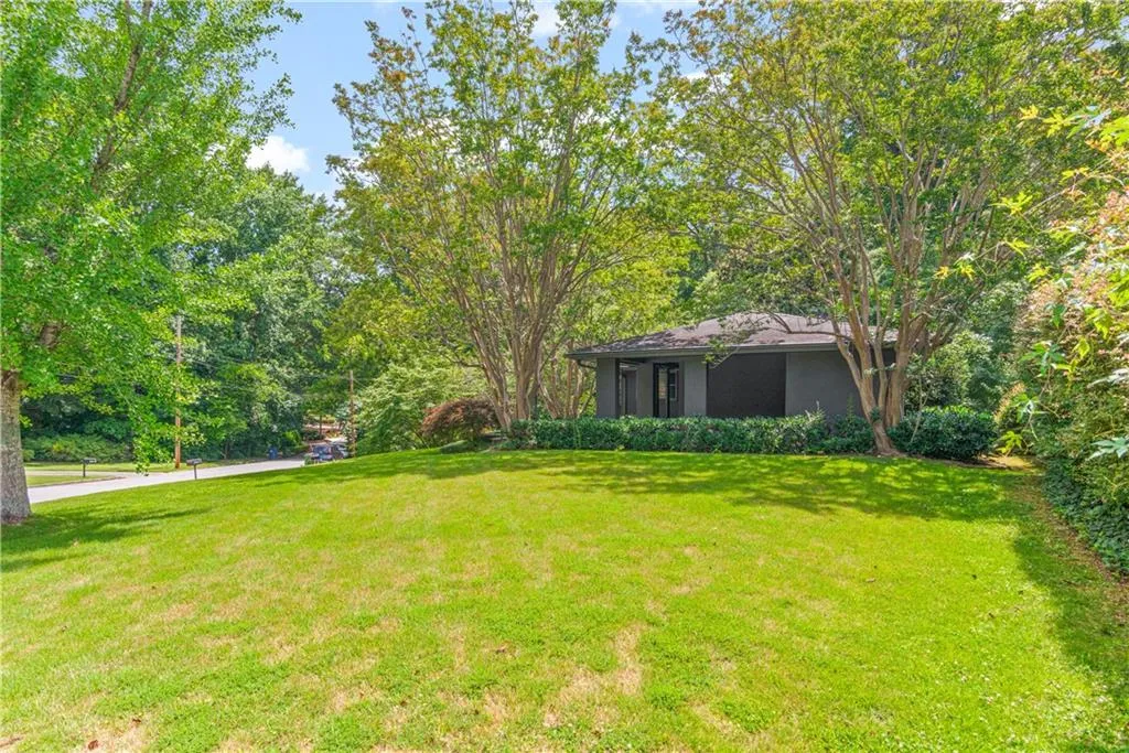 2901 N Hills Drive Ne, Atlanta, Georgia 30305, 3 Bedrooms Bedrooms, ,3 BathroomsBathrooms,Residential,For Sale,2901 N Hills Drive Ne,7611407