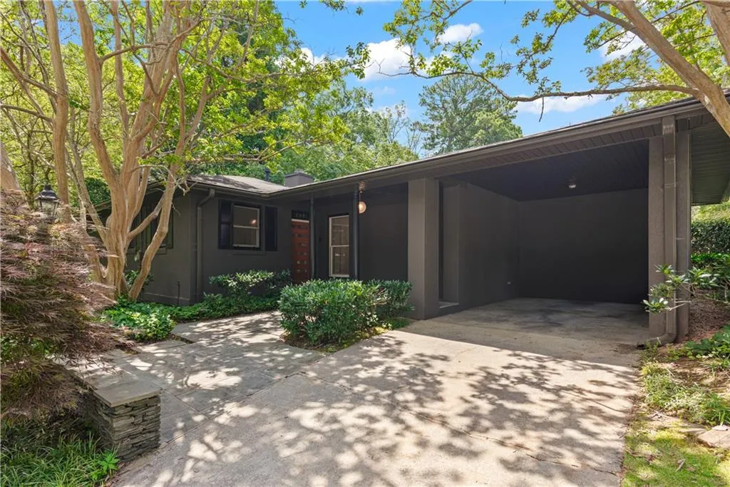 2901 N Hills Drive Ne, Atlanta, Georgia 30305, 3 Bedrooms Bedrooms, ,3 BathroomsBathrooms,Residential,For Sale,2901 N Hills Drive Ne,7611407