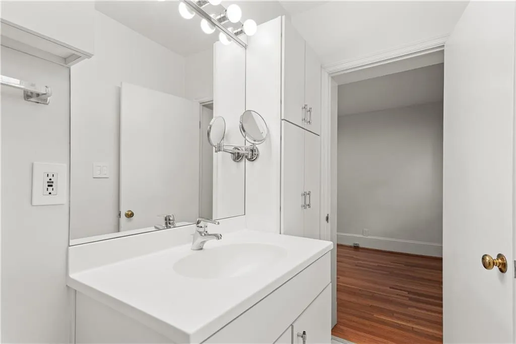 2901 N Hills Drive Ne, Atlanta, Georgia 30305, 3 Bedrooms Bedrooms, ,3 BathroomsBathrooms,Residential,For Sale,2901 N Hills Drive Ne,7611407