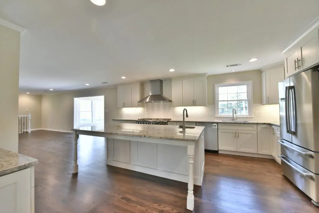 265 North Mill Road, Atlanta, Georgia 30328, 5 Bedrooms Bedrooms, ,3 BathroomsBathrooms,Residential,Sold,265 North Mill Road,5832591