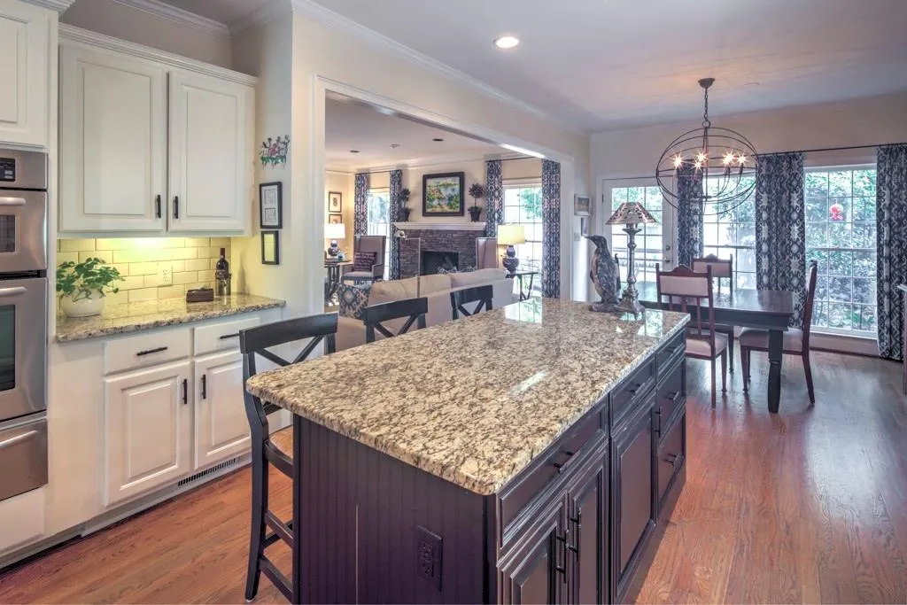 225 Embassy Court, Sandy Springs, Georgia 30328, 3 Bedrooms Bedrooms, ,2 BathroomsBathrooms,Residential,Sold,225 Embassy Court,5841390