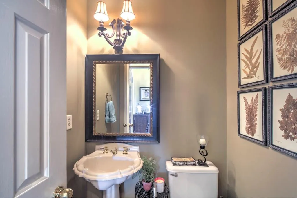 225 Embassy Court, Sandy Springs, Georgia 30328, 3 Bedrooms Bedrooms, ,2 BathroomsBathrooms,Residential,Sold,225 Embassy Court,5841390