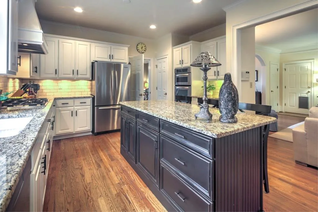 225 Embassy Court, Sandy Springs, Georgia 30328, 3 Bedrooms Bedrooms, ,2 BathroomsBathrooms,Residential,Sold,225 Embassy Court,5841390