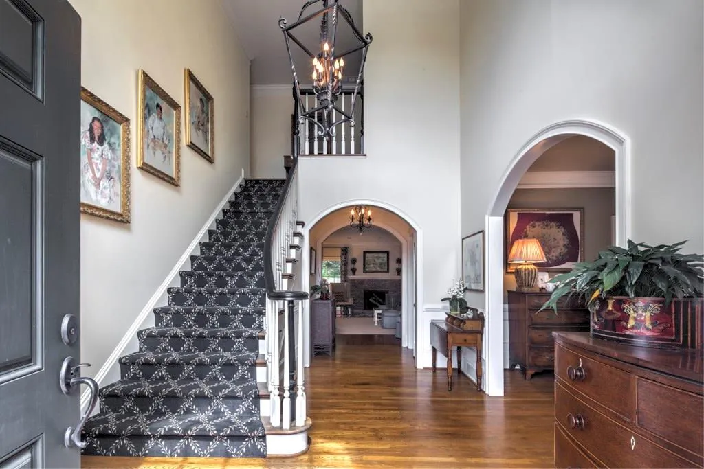 225 Embassy Court, Sandy Springs, Georgia 30328, 3 Bedrooms Bedrooms, ,2 BathroomsBathrooms,Residential,Sold,225 Embassy Court,5841390