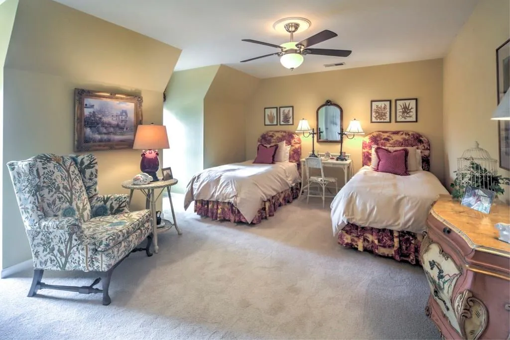 225 Embassy Court, Sandy Springs, Georgia 30328, 3 Bedrooms Bedrooms, ,2 BathroomsBathrooms,Residential,Sold,225 Embassy Court,5841390