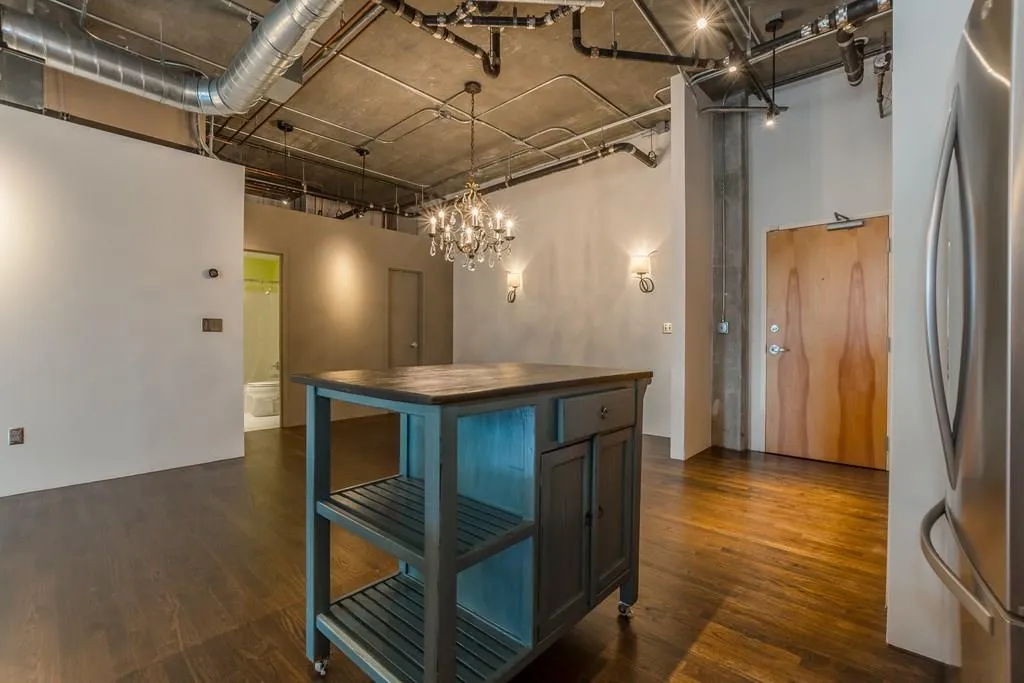 3235 Roswell Road Ne Unit 415, Atlanta, Georgia 30305, 2 Bedrooms Bedrooms, ,2 BathroomsBathrooms,Residential,Sold,3235 Roswell Road Ne Unit 415,6082923