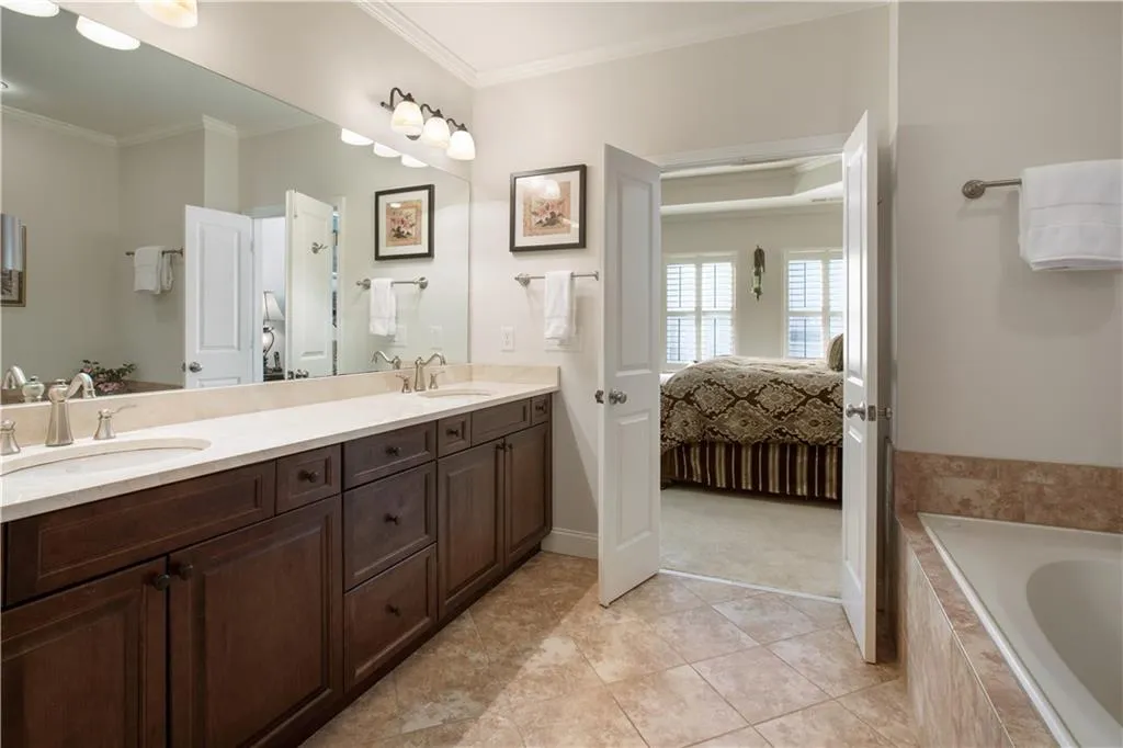 548 Sarabrook Place, Atlanta, Georgia 30342, 3 Bedrooms Bedrooms, ,3 BathroomsBathrooms,Residential,Sold,548 Sarabrook Place,6684420