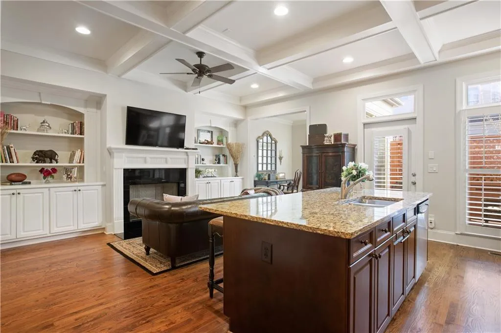 548 Sarabrook Place, Atlanta, Georgia 30342, 3 Bedrooms Bedrooms, ,3 BathroomsBathrooms,Residential,Sold,548 Sarabrook Place,6684420