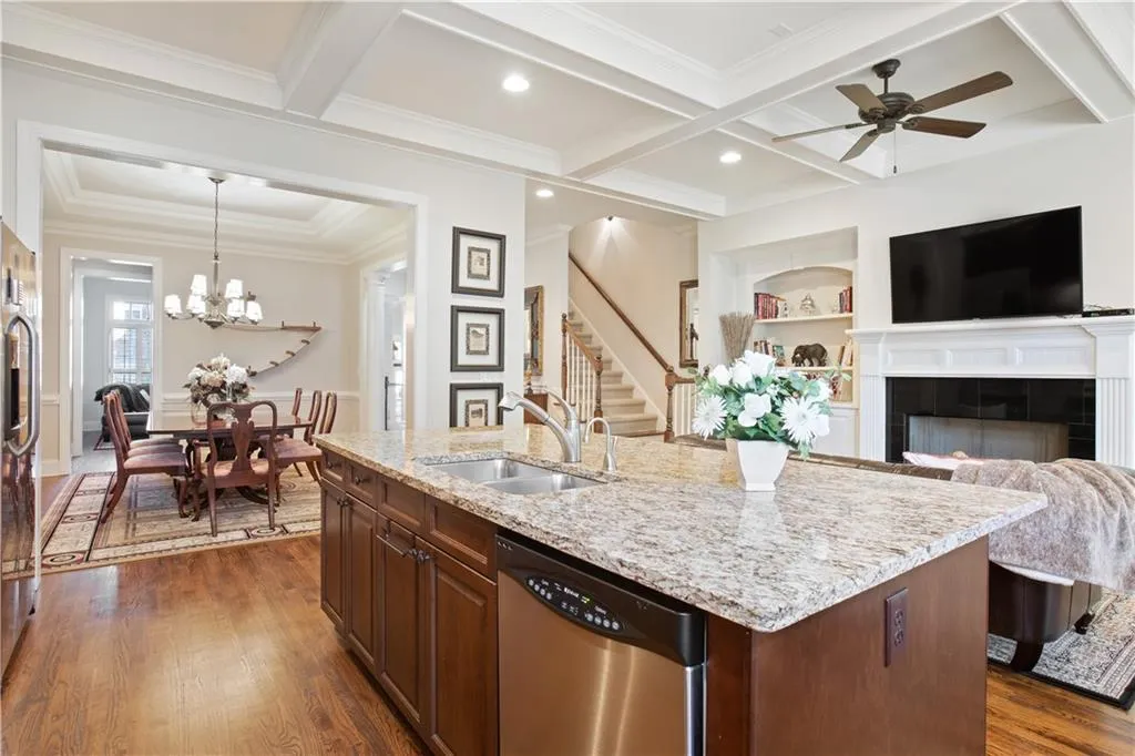 548 Sarabrook Place, Atlanta, Georgia 30342, 3 Bedrooms Bedrooms, ,3 BathroomsBathrooms,Residential,Sold,548 Sarabrook Place,6684420