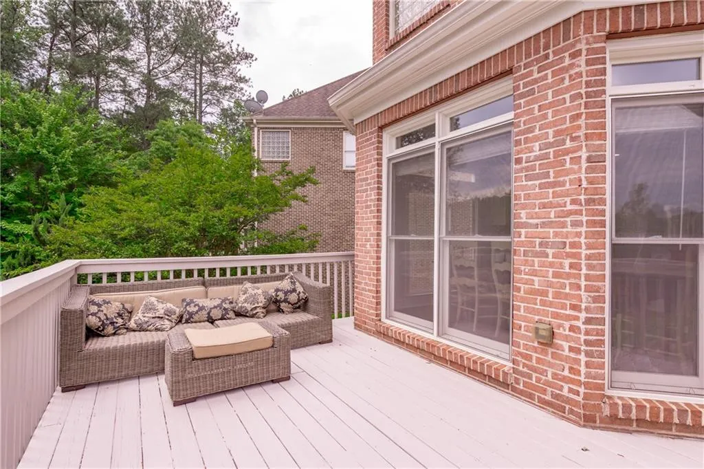 7305 Village Creek Trace, Atlanta, Georgia 30328, 4 Bedrooms Bedrooms, ,3 BathroomsBathrooms,Residential,Sold,7305 Village Creek Trace,6543773