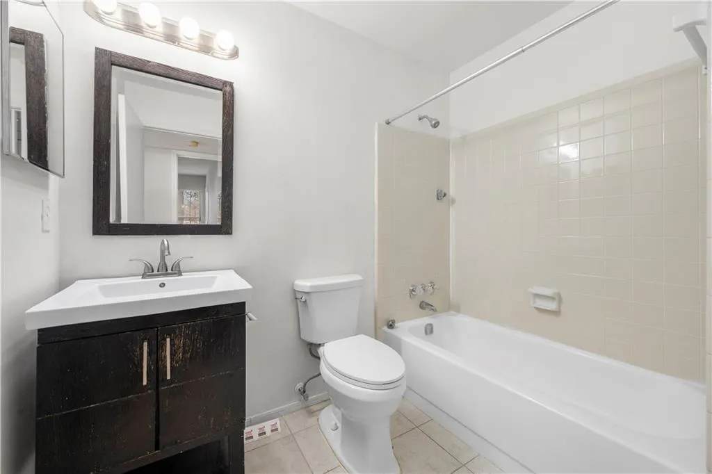 1107 Old Hammond Chase, Atlanta, Georgia 30350, 2 Bedrooms Bedrooms, ,2 BathroomsBathrooms,Residential,Sold,1107 Old Hammond Chase,7503057
