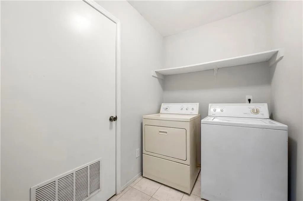 1107 Old Hammond Chase, Atlanta, Georgia 30350, 2 Bedrooms Bedrooms, ,2 BathroomsBathrooms,Residential,Sold,1107 Old Hammond Chase,7503057