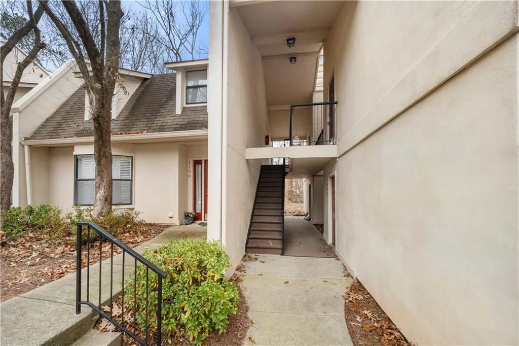 1107 Old Hammond Chase, Atlanta, Georgia 30350, 2 Bedrooms Bedrooms, ,2 BathroomsBathrooms,Residential,Sold,1107 Old Hammond Chase,7503057