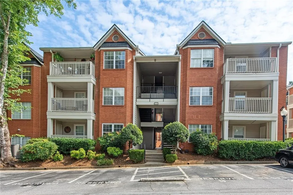 4100 Chastain Park Court Ne, Atlanta, Georgia 30342, 1 Bedroom Bedrooms, ,1 BathroomBathrooms,Residential,For Sale,4100 Chastain Park Court Ne,7607570