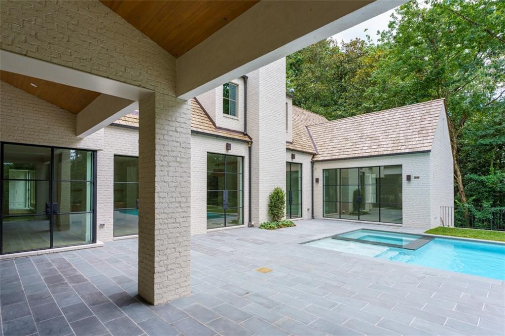 4620 Powers Ferry Road NW, Atlanta, Georgia 30327, 5 Bedrooms Bedrooms, ,5 BathroomsBathrooms,Residential,Sold,4620 Powers Ferry Road NW,7236358