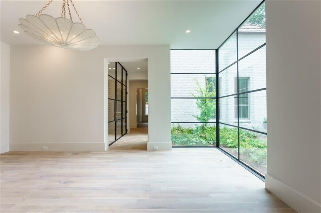 4620 Powers Ferry Road NW, Atlanta, Georgia 30327, 5 Bedrooms Bedrooms, ,5 BathroomsBathrooms,Residential,Sold,4620 Powers Ferry Road NW,7236358