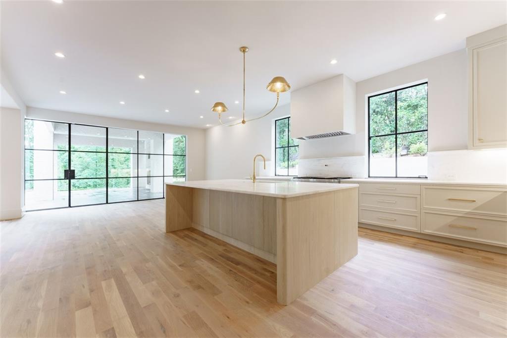 4620 Powers Ferry Road NW, Atlanta, Georgia 30327, 5 Bedrooms Bedrooms, ,5 BathroomsBathrooms,Residential,Sold,4620 Powers Ferry Road NW,7236358