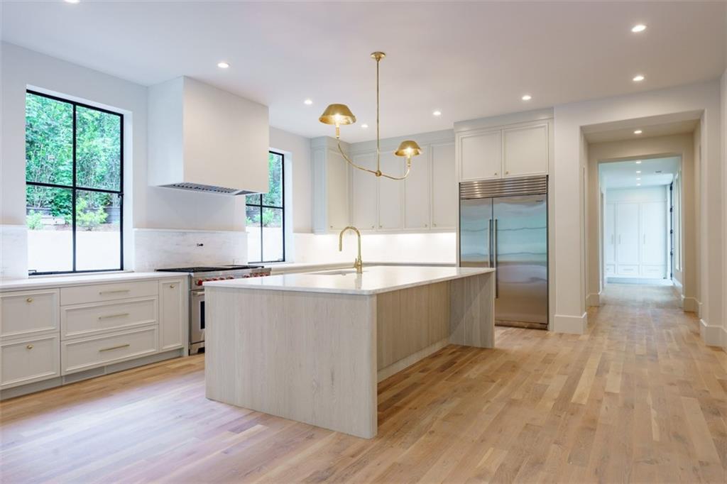 4620 Powers Ferry Road NW, Atlanta, Georgia 30327, 5 Bedrooms Bedrooms, ,5 BathroomsBathrooms,Residential,Sold,4620 Powers Ferry Road NW,7236358