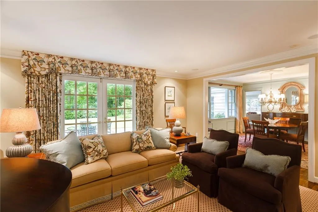 3138 Marne Drive Nw, Atlanta, Georgia 30305, 4 Bedrooms Bedrooms, ,3 BathroomsBathrooms,Residential,Sold,3138 Marne Drive Nw,5839058